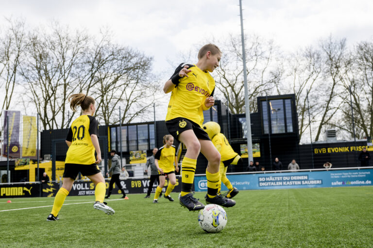 Home bv borussia dortmund tr